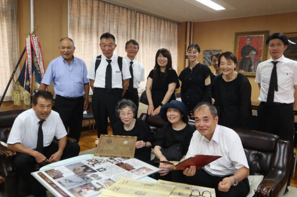 母校を訪問